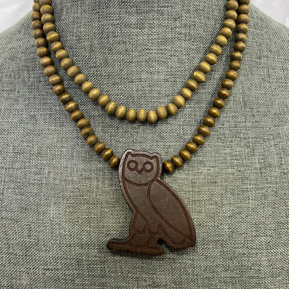 BRAND NEW OVOXO
GOODWOOD YMCMB TYGA NECKLACE PENDANT
DRAKE SUPREME…. COLLECTABLE